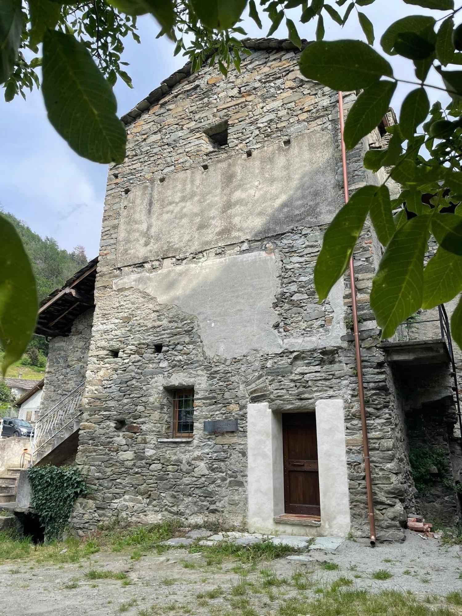 Ferienwohnung La Torre Colombaia - Monumento Del 1400 Arnad Exterior foto